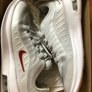Nike Air Max Axis